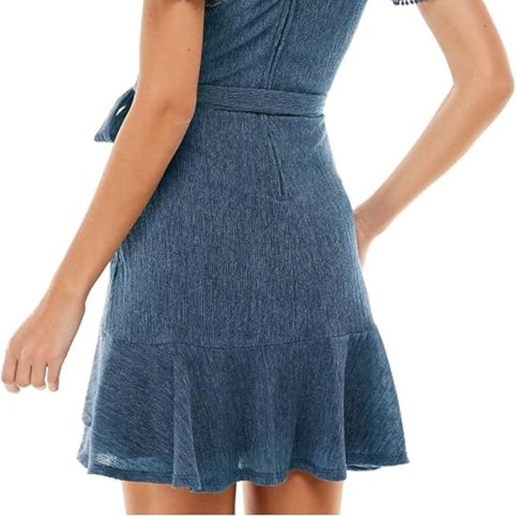 NWT City Studios Juniors Flutter-Sleeve Belted Dress Size 13 - Picture 4 of 5